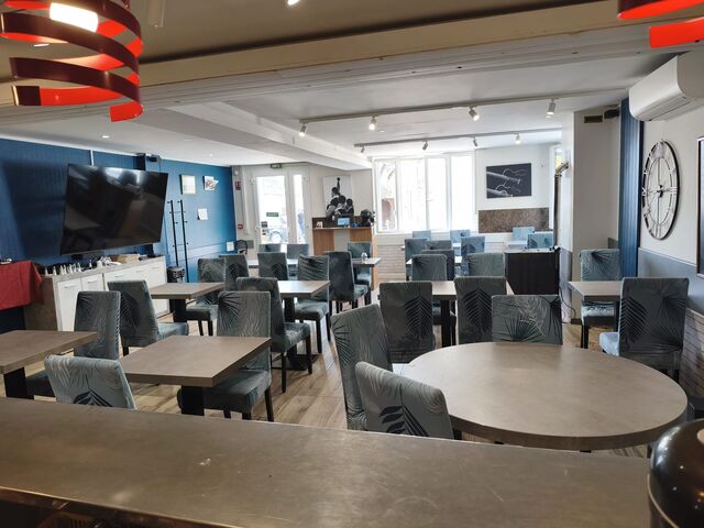SALLE RESTAURANT