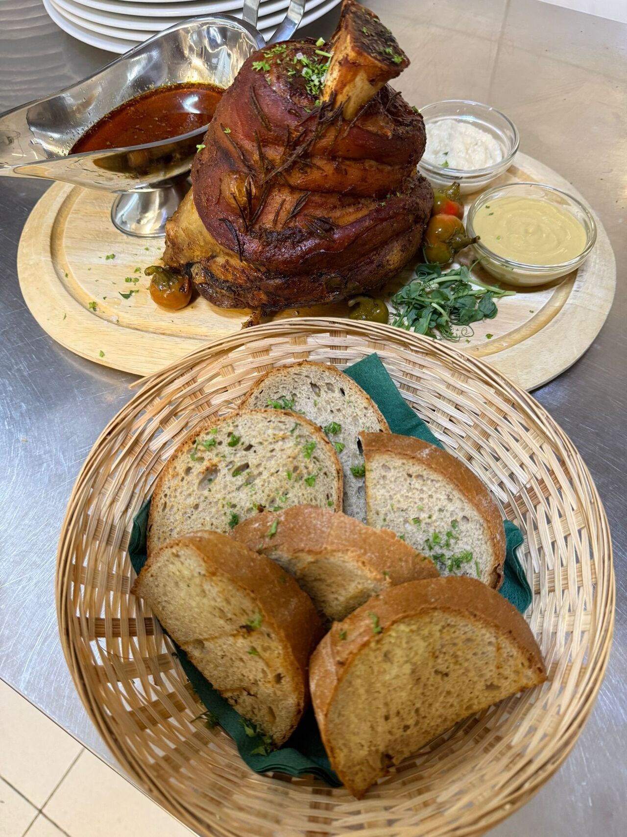 Pečené vepřové koleno(Sous-vide)