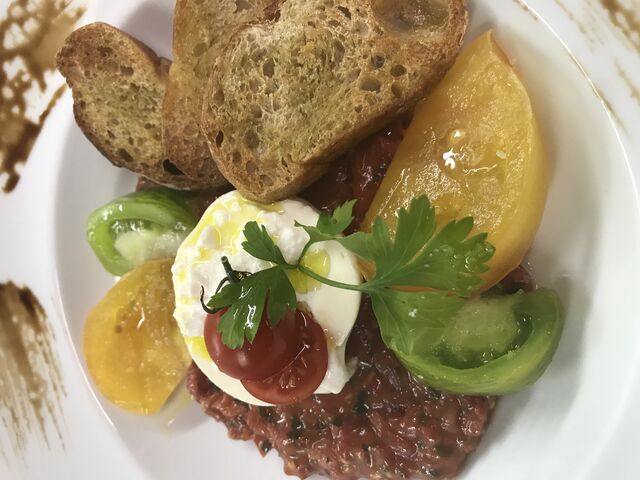 TARTARE DE TOMATES & BURRATA DI CAMPAGNA AOP