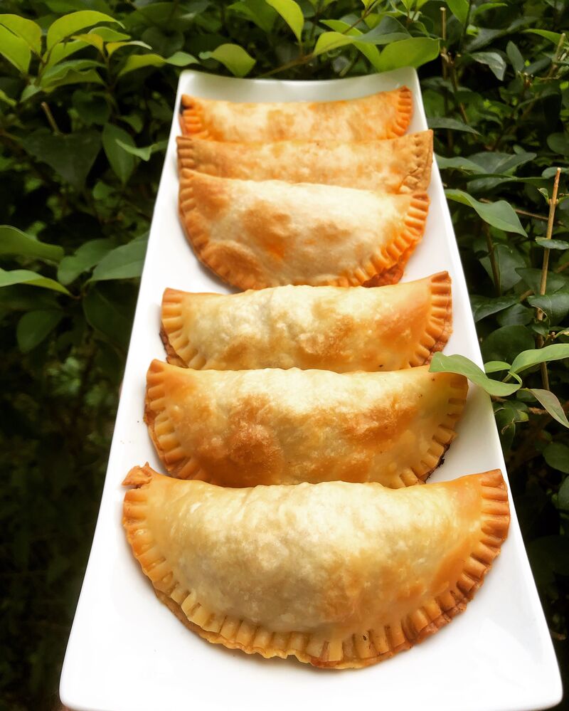 Empanadillas de Atún con tomate y de Pollo con tomate seco y albahaca 