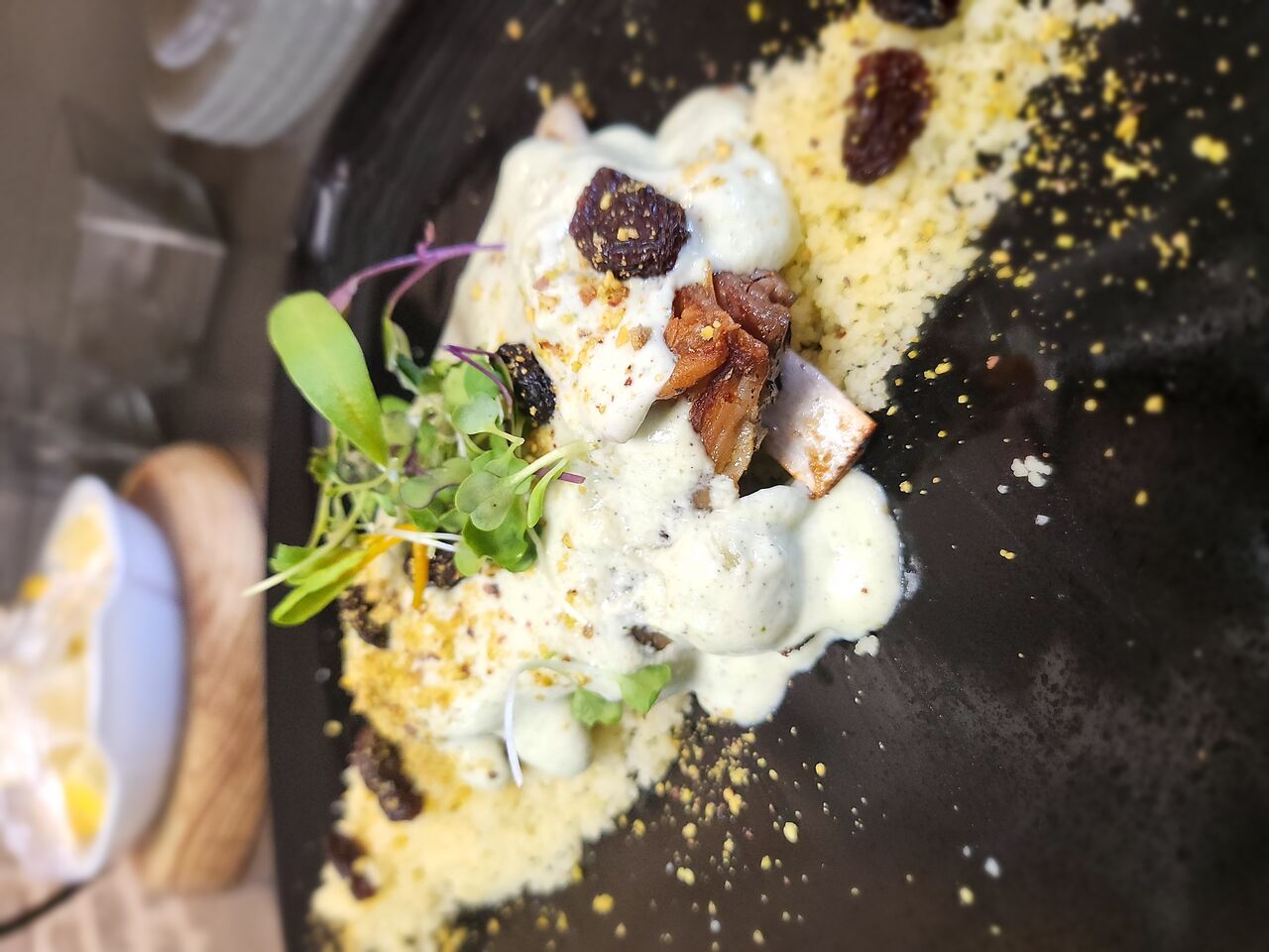 Costillar de cordero en salsa satisiki