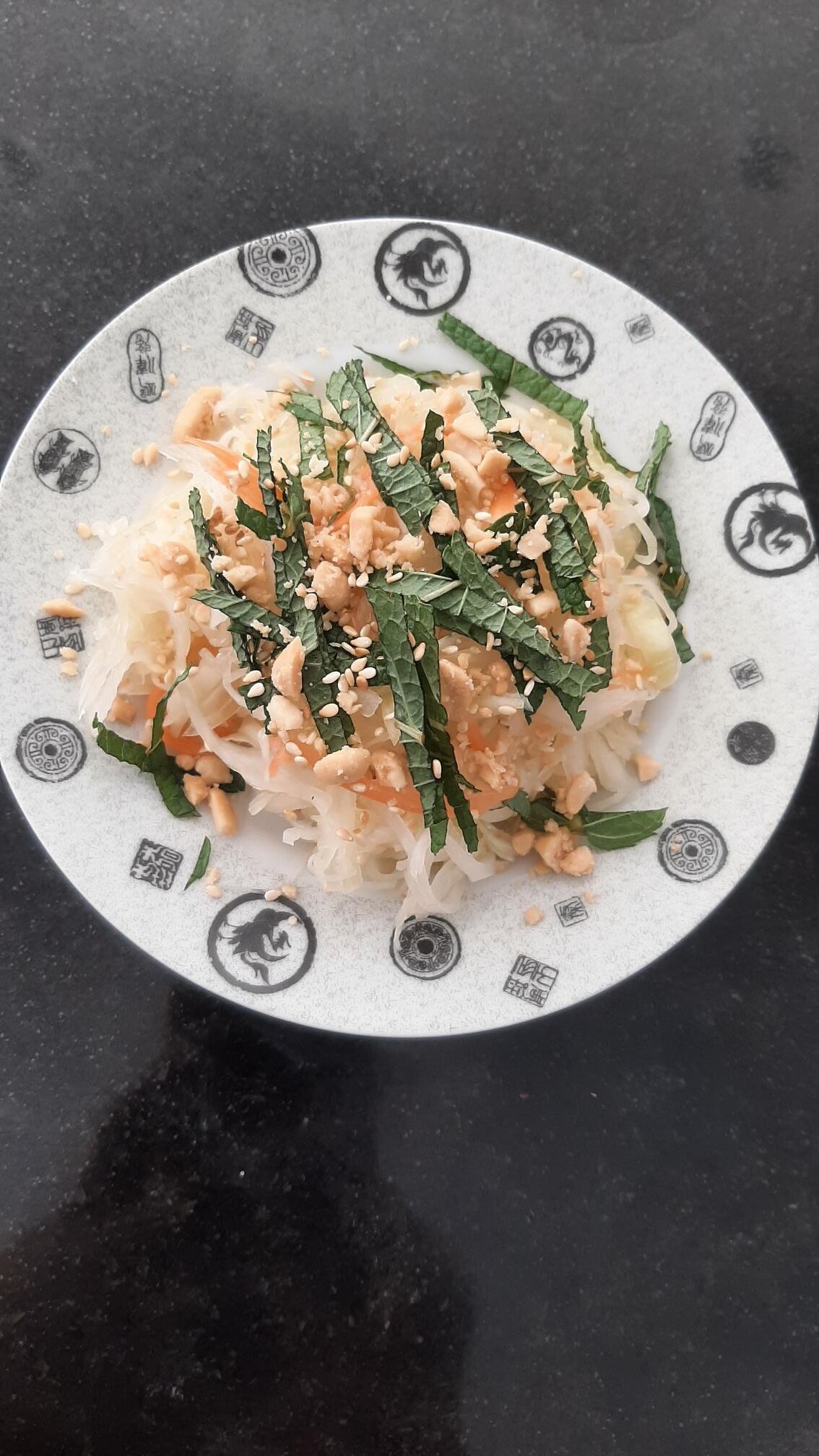 Entrée : Salade vietnamienne de chou blanc