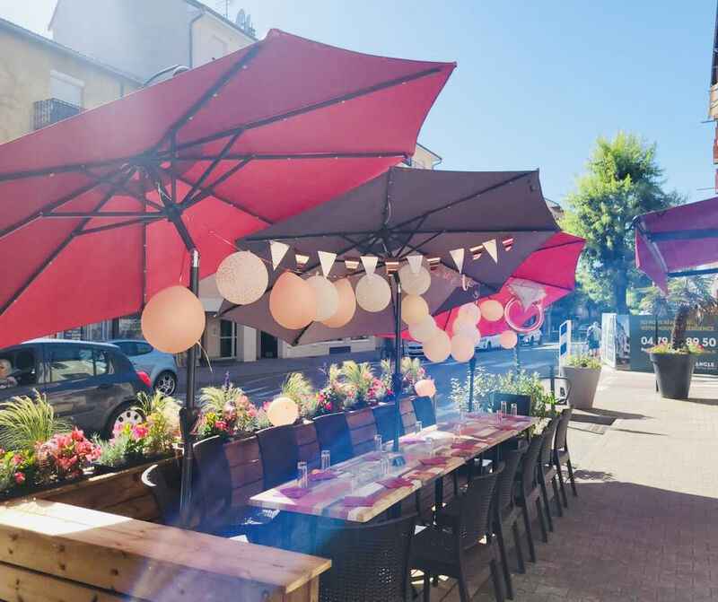 Brunch organisé pour un enterrement de vie de jeune fille, vive la mariée !