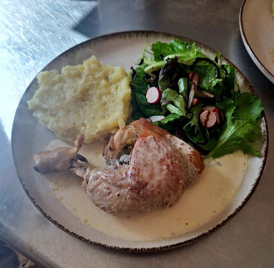 Cuisse de poulet farcie aux poireaux 