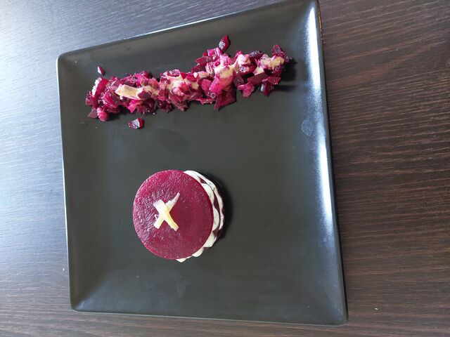 Mille-feuille de betterave au chèvre frais