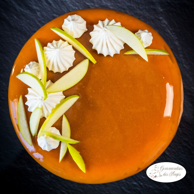 Entremet caramel, insert pommes caramélisées - 8 personnes -
