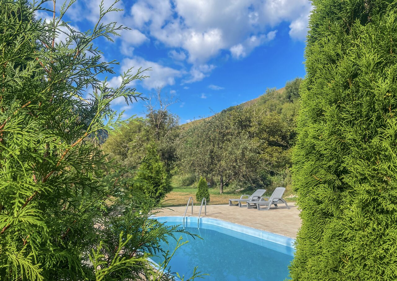Piscina exterioară încălzită
