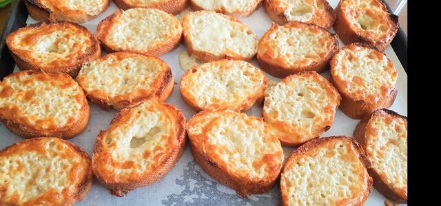 Tartine de Fromage Fort gratiné au four 