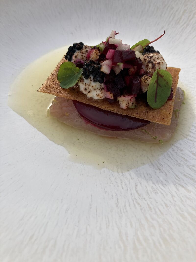 Maquereau, betterave, brousse, jus de pomme verte