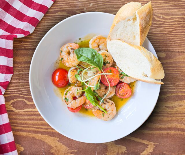 Krewetki w białym winie