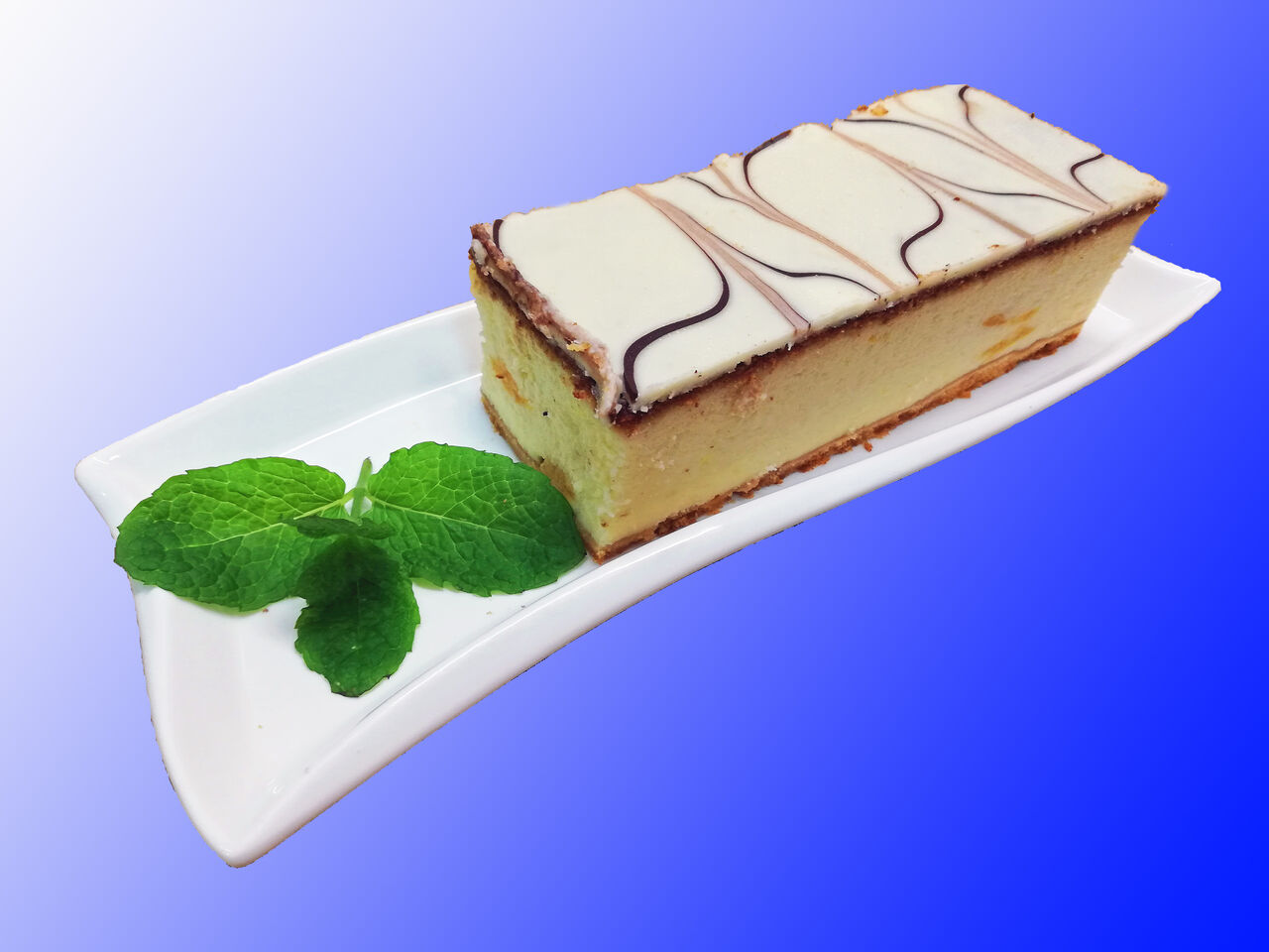 Sernik z Brzoskwiniami