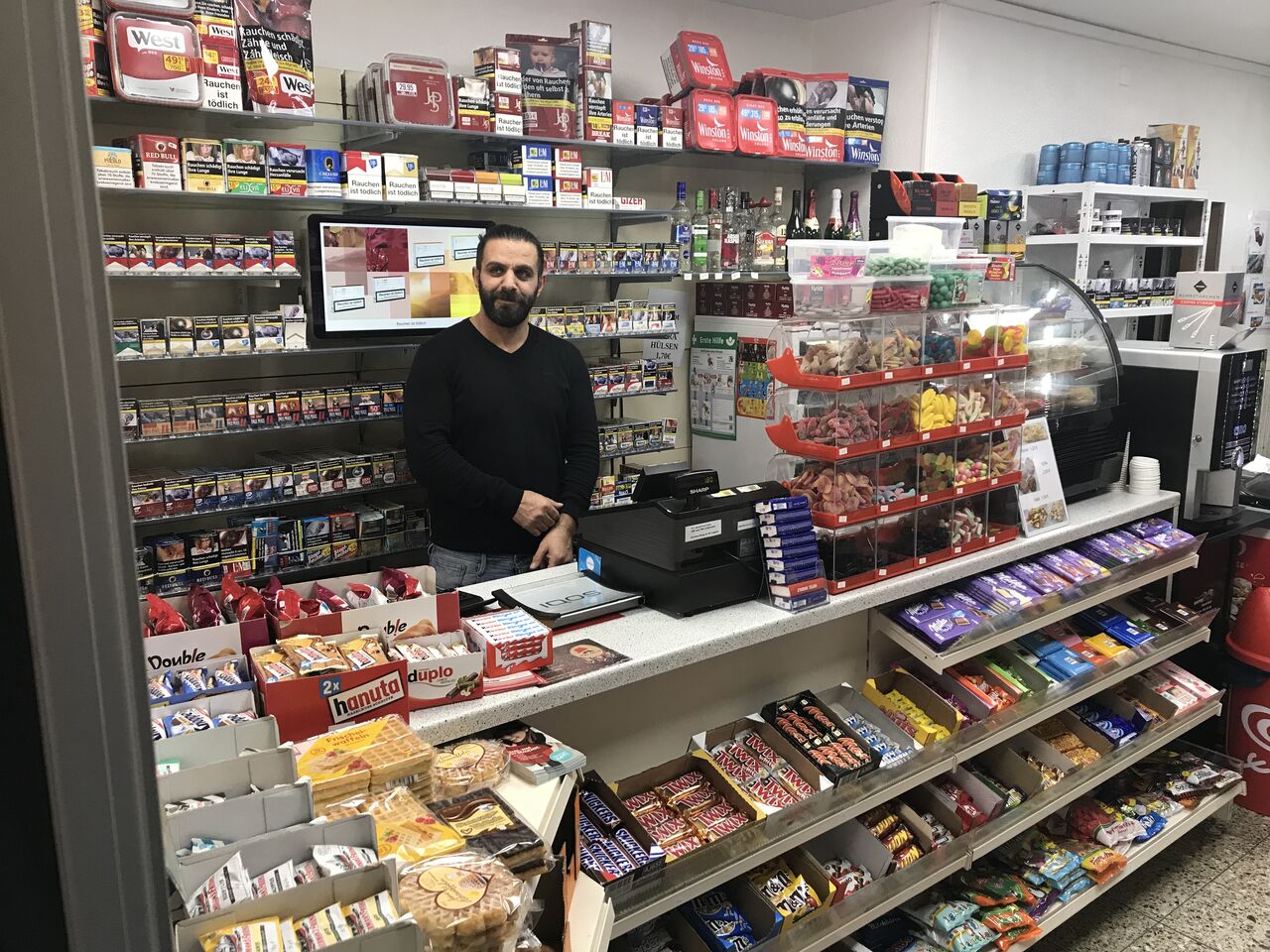 Der Chef persönlich hinter der Theke für Sie täglich im Einsatz.