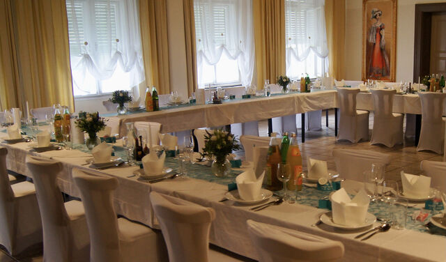 Saal für Taufe oder Feiern.....