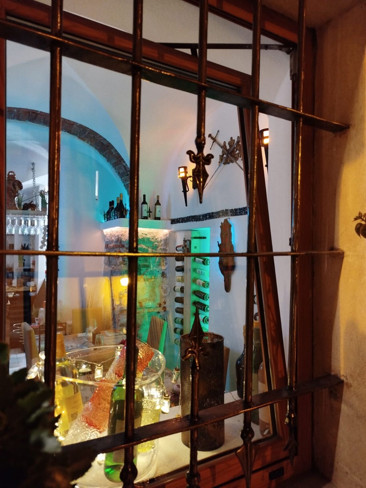 **La nostra location: il fascino di Finalborgo**