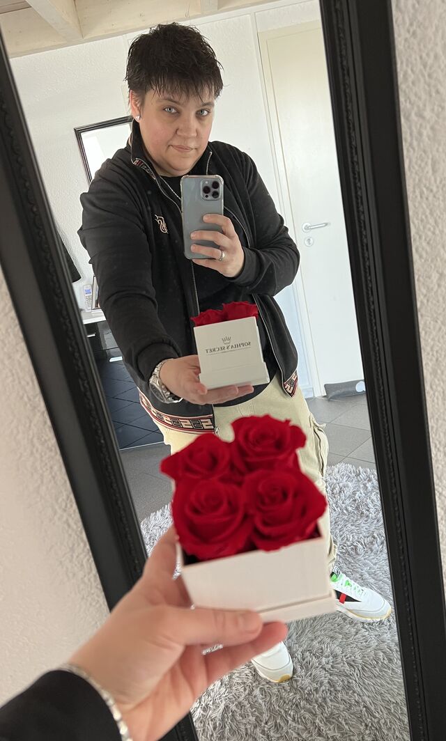 Zena Srecan nam 8 Mart 