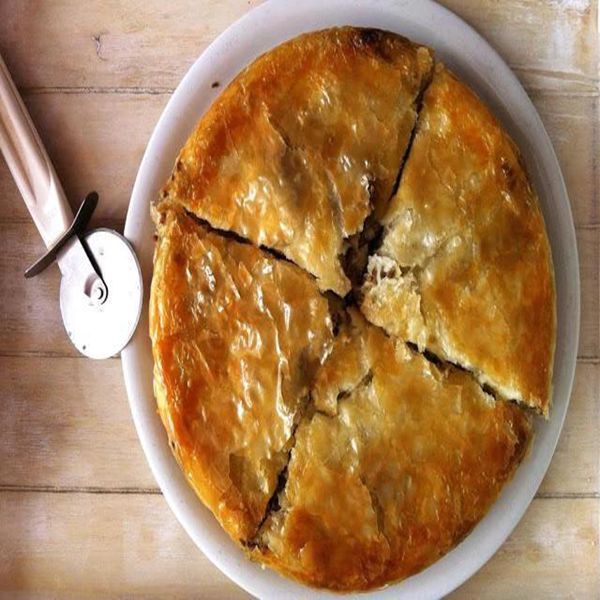 Burek je skupina plněného pečeného nebo smaženého pečiva, z tenkého listového těsta známého jako filo (nebo jufka).