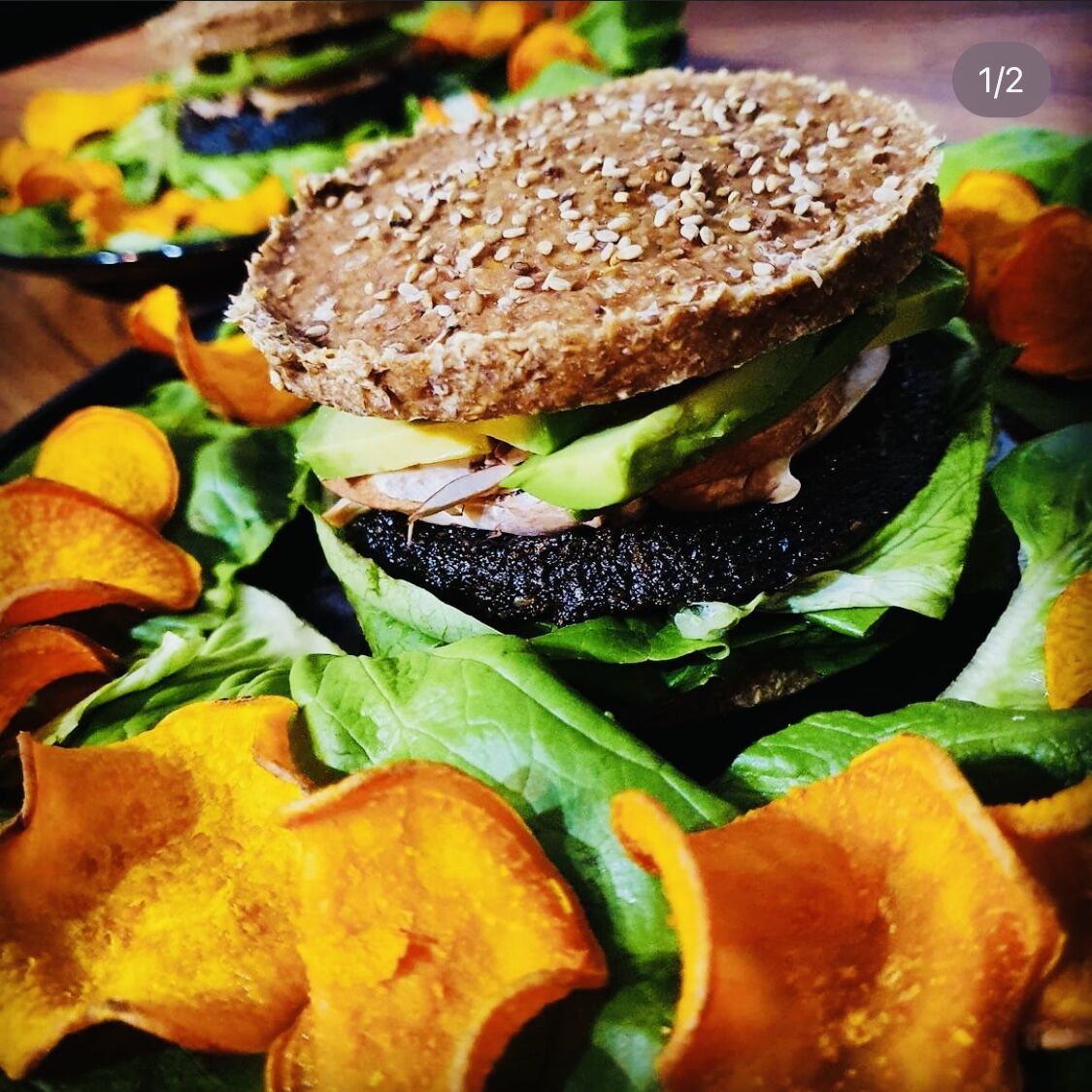 Raw Burger et Chips de Patate Douce