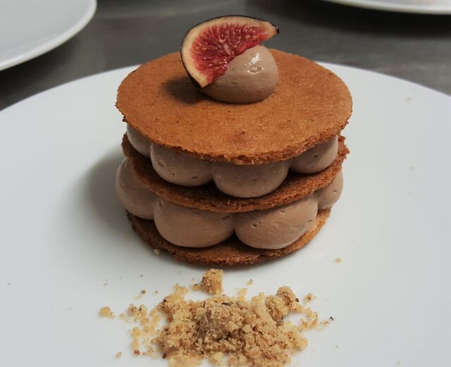 Mille feuille de manioc et sa crème diplomate au chocolat de Tanzanie