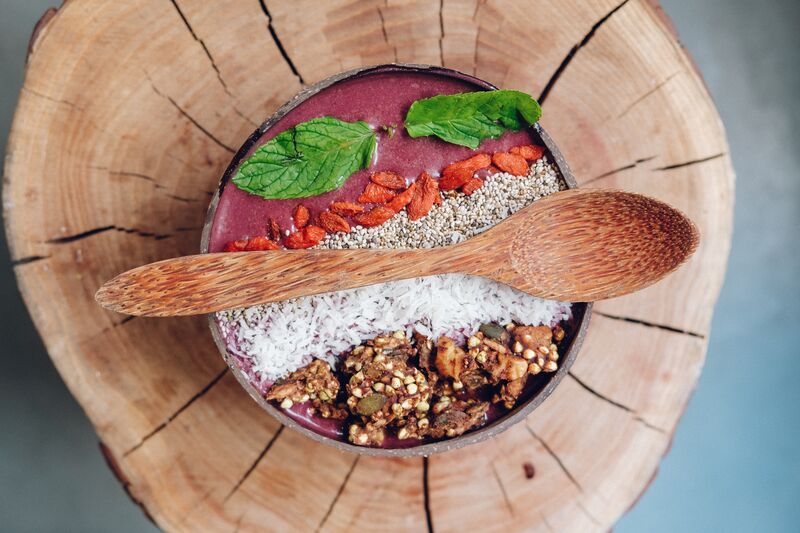 Smoothiebowl et
Smoothies à boire faits sur place.