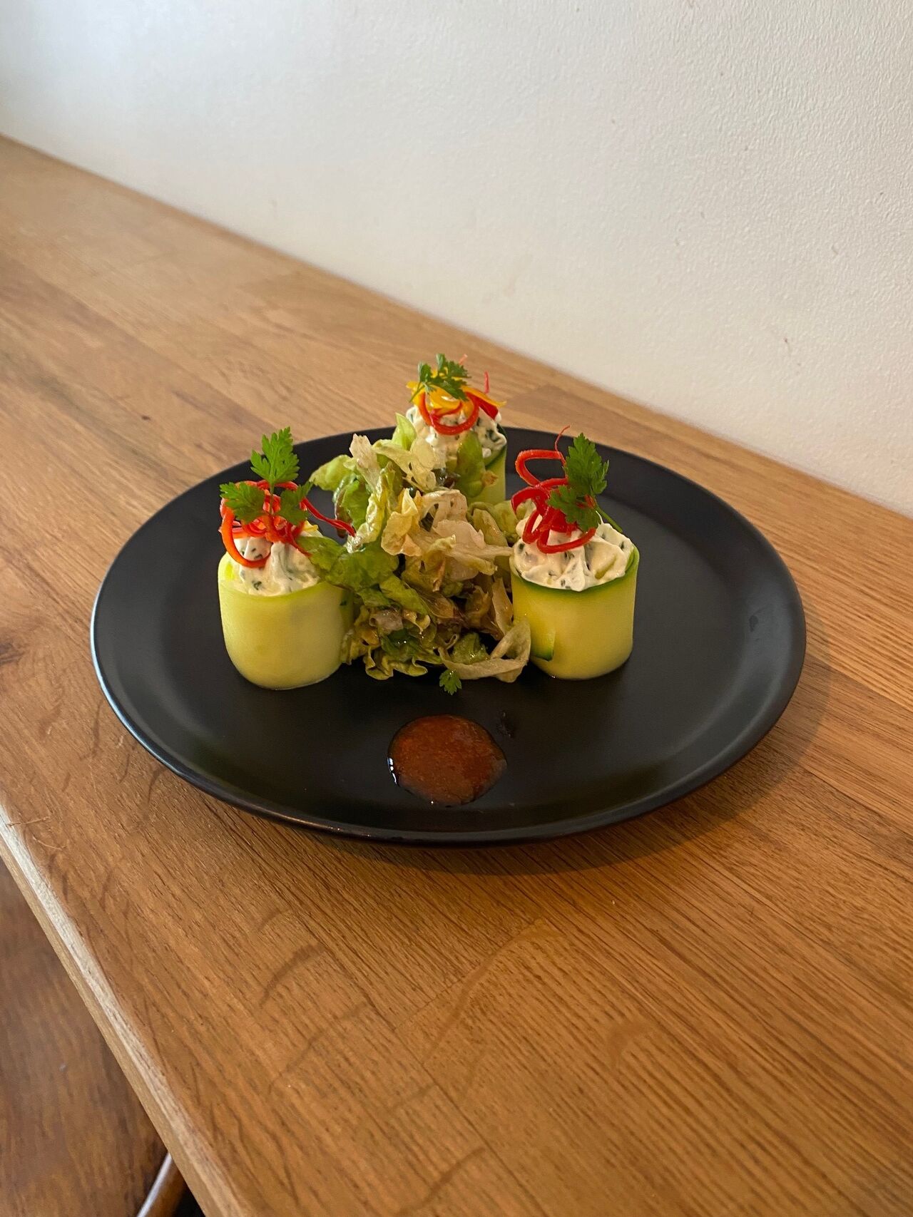 Rolls de courgettes et son fromages frais aux herbes 