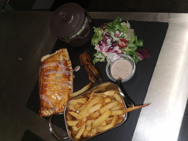 Notre boudin blanc au foie gras en croûte. 