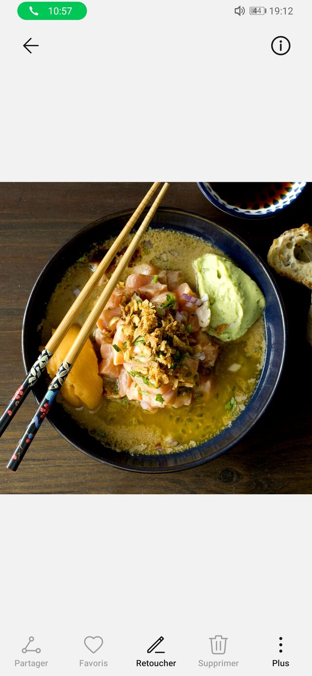Ceviche de saumon nikkei au fruit de la passion. 