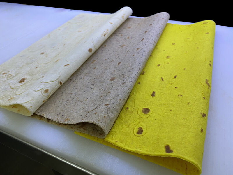 Novità da Piadino! Tre sfoglie: impasto classico, otto cereali e impasto patate e curcuma.