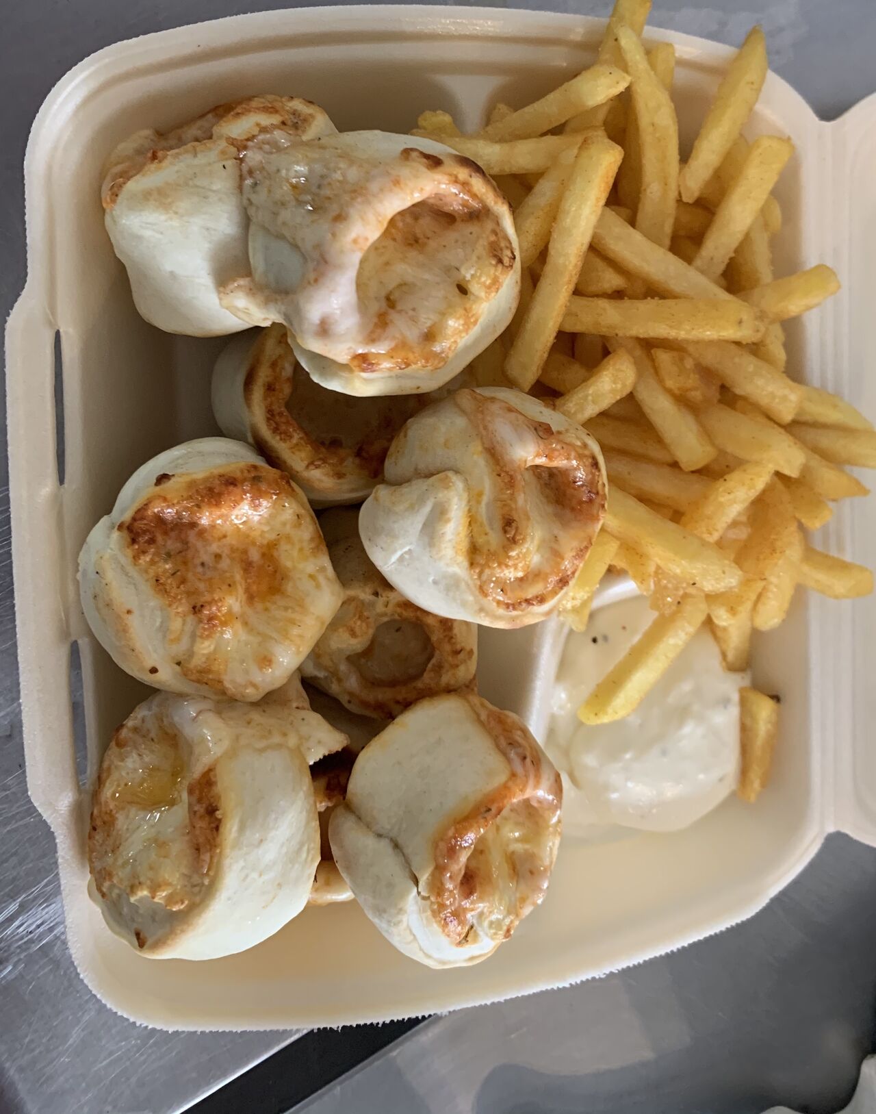 Pizzaschnecken mit Pommes 