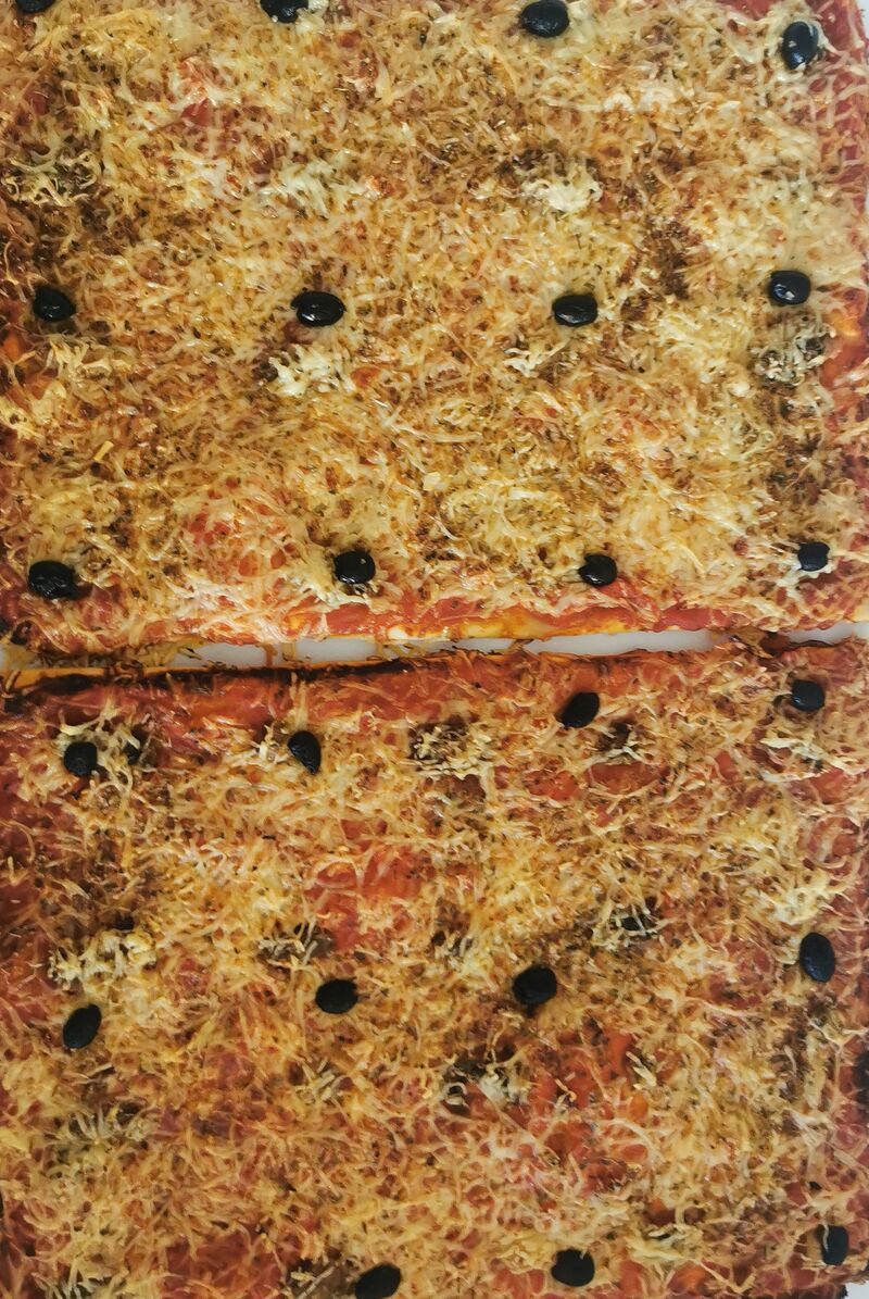 Plaque pizza jambon fromage 60x40
22 euros