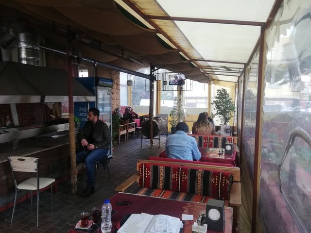 Rahat ve Huzurlu bir şekilde Aileniz ile Yemek Yemenin Tadına varacağınız bir Mekan