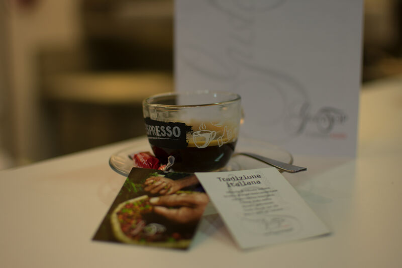 Anche un semplice caffè viene servito corredato di coccole