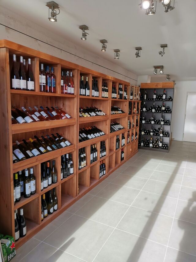 VINS ROSES, BLANCS, ROUGES, CHAMPAGNES