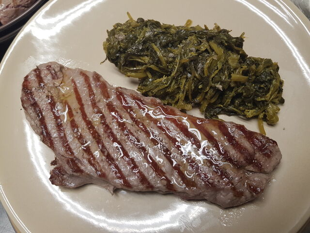 Sottofiletto alla piastra con friarielli Napoletani