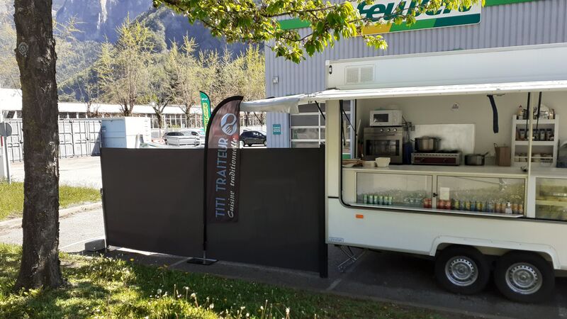 Retrouvez nous sur le parking de feu vert Sallanches