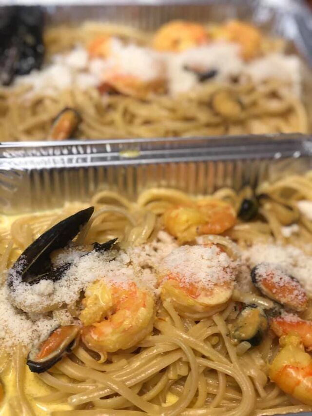 Linguine aux gambas, moules à la sauce crème safran