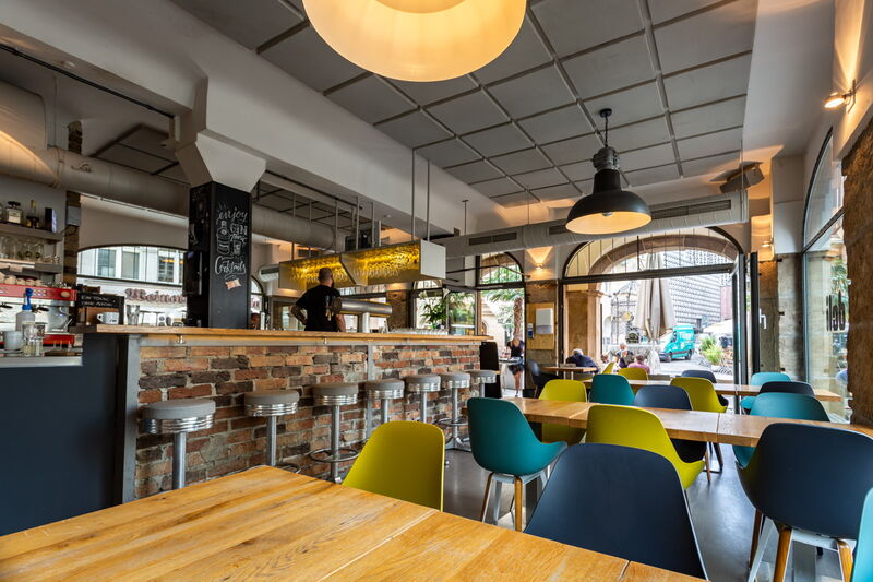 DELI. Food. Bar. Music. Stuttgart Deutsche Küche in meiner Nähe