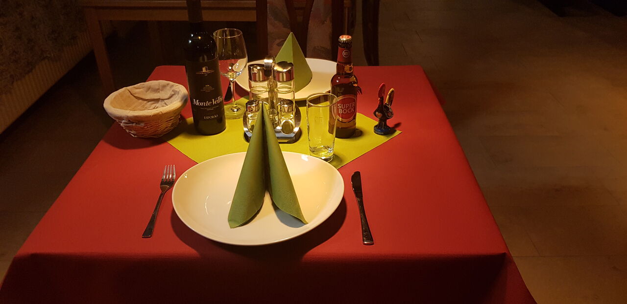 Tischbedeckung :)