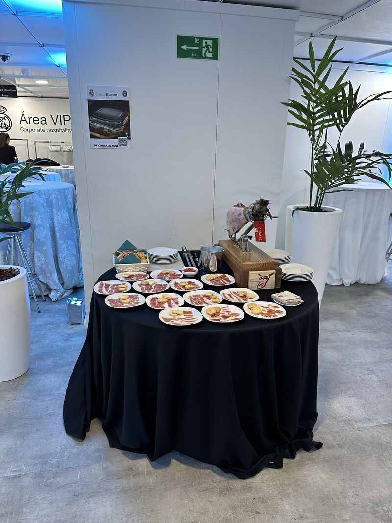 Cortador de Jamon en Áreas Vip del Real Madrid