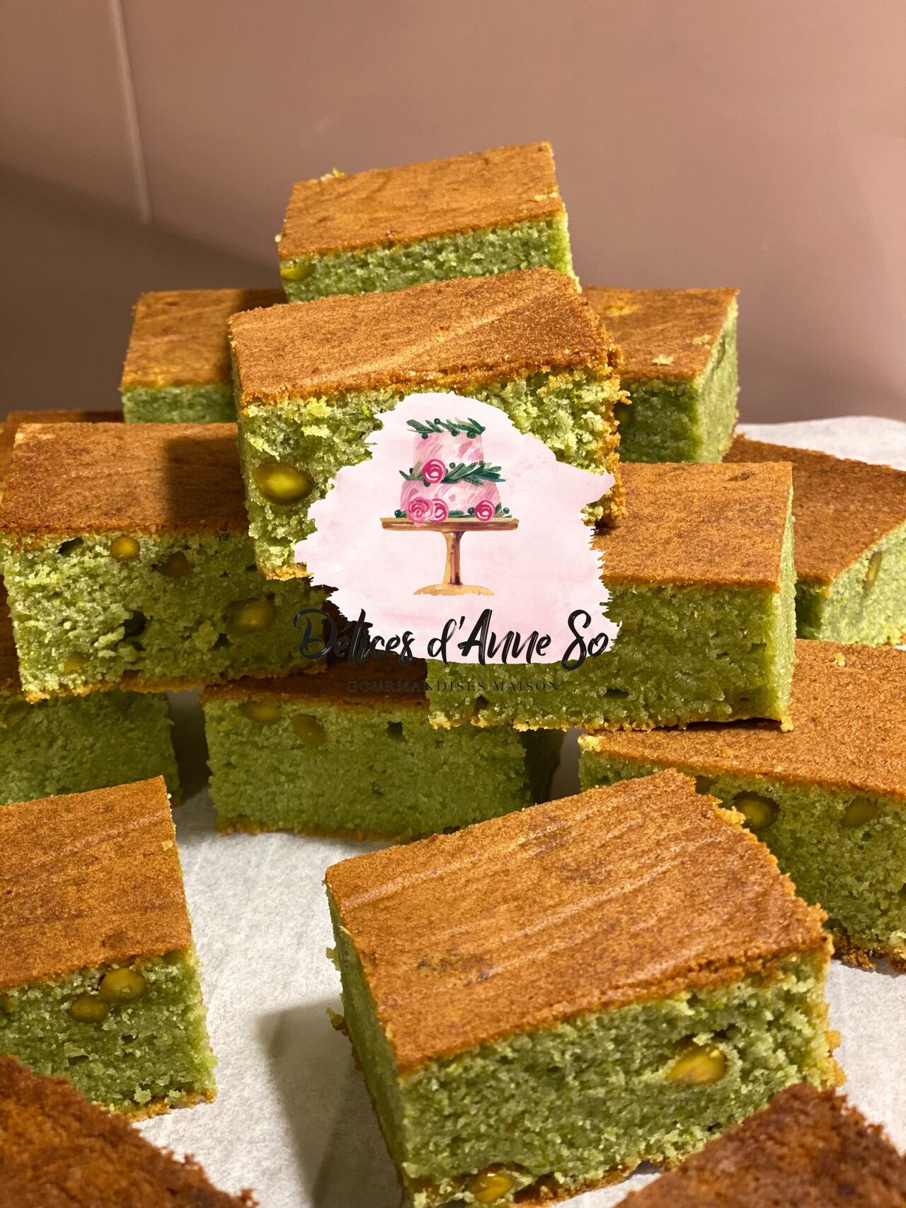 Brownies à la pistache... Du moelleux et du croquant...
À retrouver dans les Box Goûters 