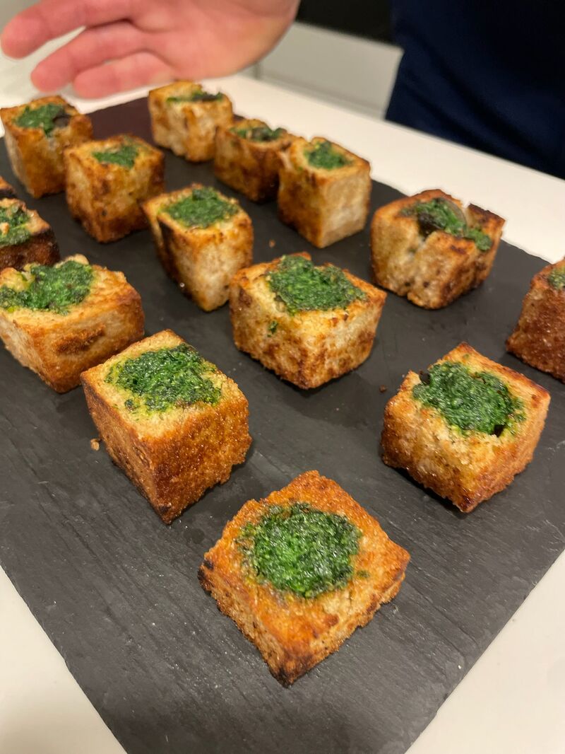 Escargot de bourgogne en coquille de pain 