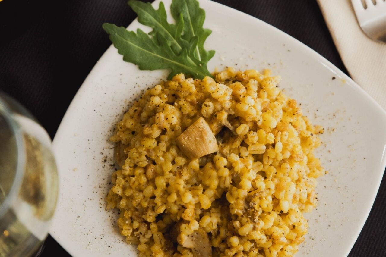 CAFFETTERIA? BISTROT? BERNAL!