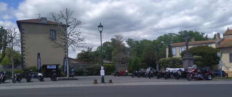 Rassemblement de moto à Varennes-sur-Morge