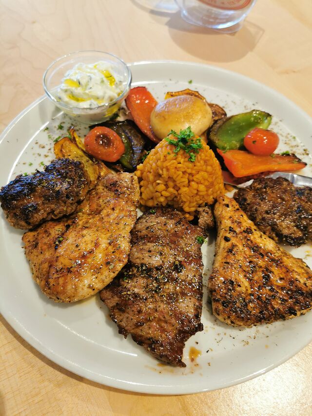 Grillteller, Bulgur,Grillgemüse