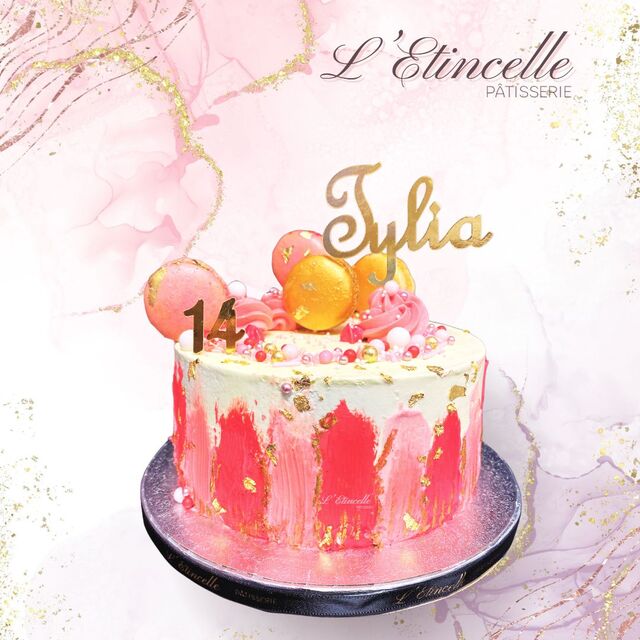 Gâteau Layer Cake Rose Topper Personnalisé