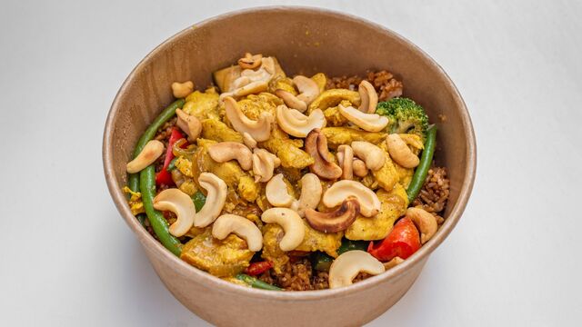 Poulet aux noix de cajoux