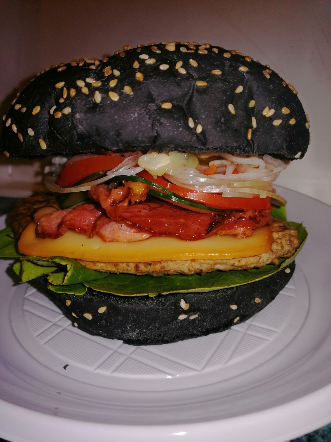 Black New hambink, +füstölt sült sonkával, füstölt sajttal,zöldpaprikával,barbecue szósszal,1450ft