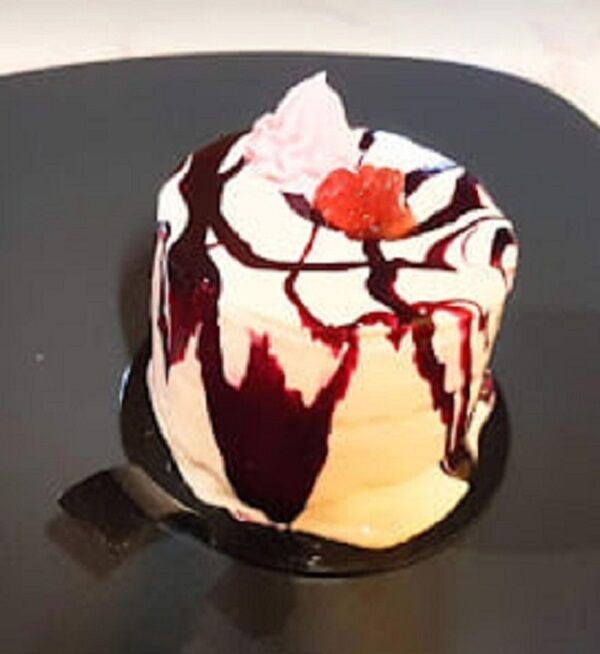 Gâteau individuelle servie à l'assiette