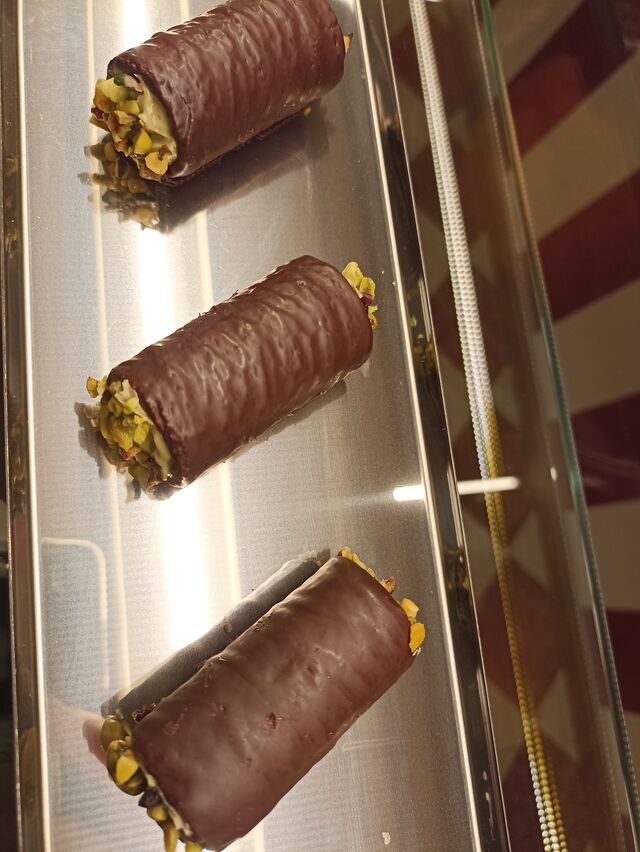 Cannoli al pistacchio 