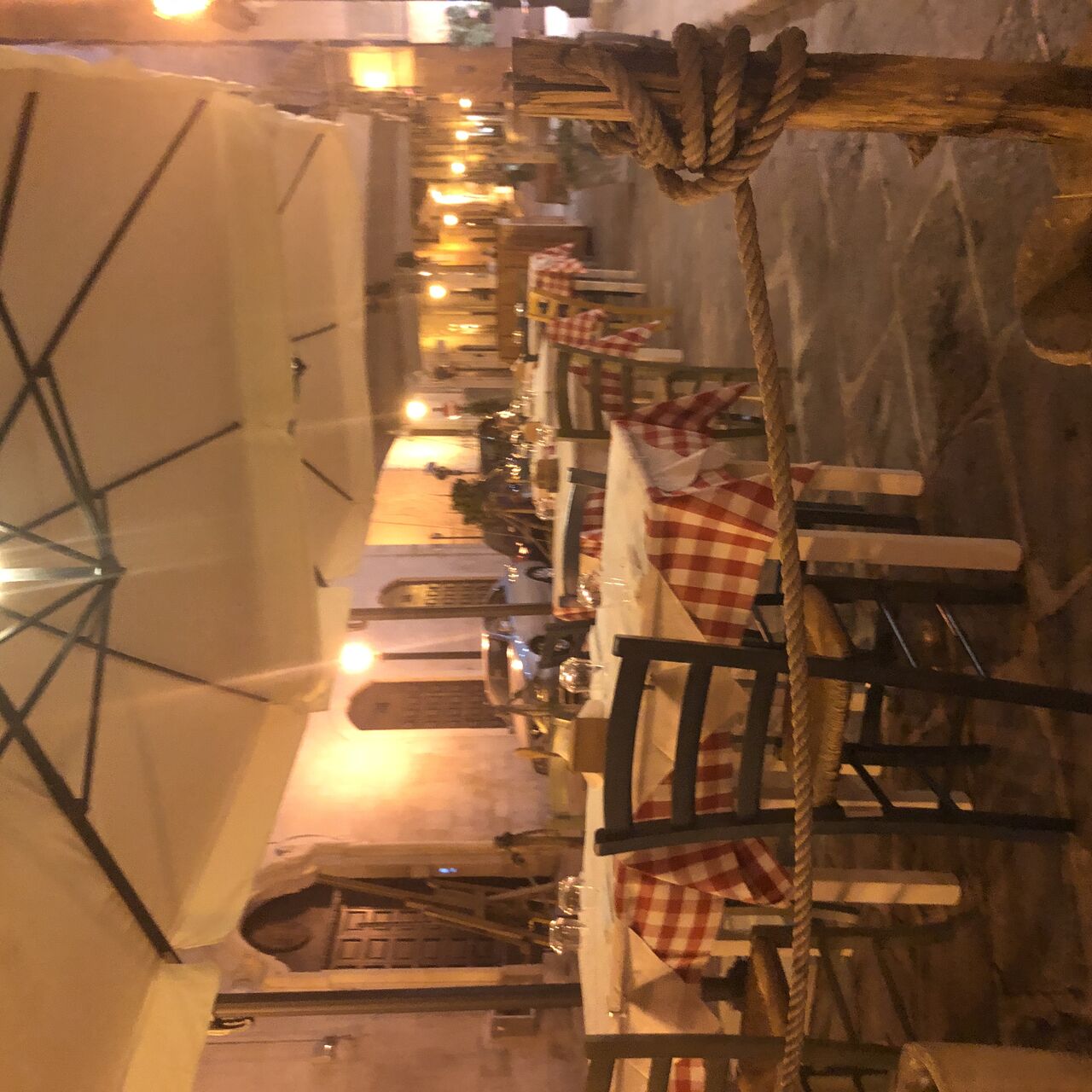 A cena nel cuore del centro storico lontano dalla movida 