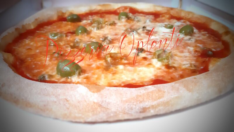 ROMANA pom mozzarella, capperi, acciughe e olive 